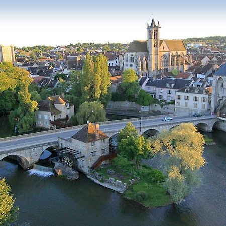 Deux Pieces Terrasse Moret-sur-Loing Exterior foto