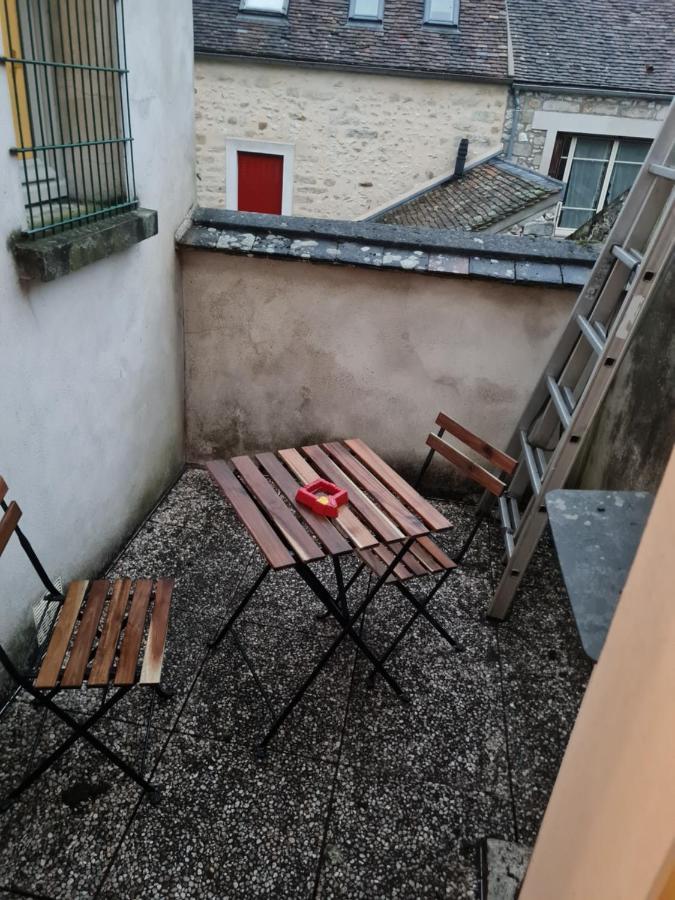 Deux Pieces Terrasse Moret-sur-Loing Exterior foto