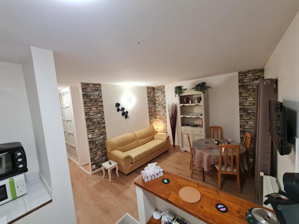 Deux Pieces Terrasse Moret-sur-Loing Exterior foto